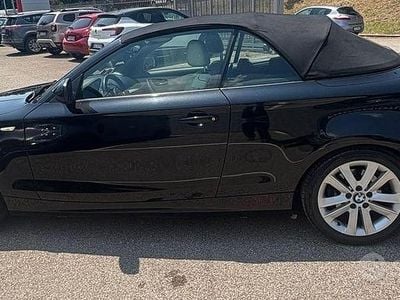 Usata BMW 118 Cabriolet 143 CV (105 kW) 2009 Nero Cabrio