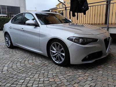 Usata Alfa Romeo Giulia Executive 180 CV (132 kW) 2018 Grigio Berlina