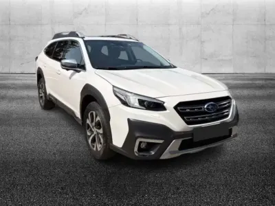 Usata Subaru Outback Premium 169 CV (124 kW) 2021 Bianco Station wagon