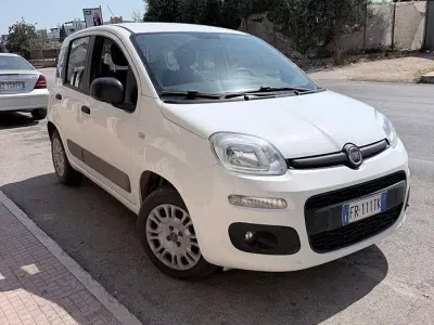Usata Fiat Panda Lounge 69 CV (50 kW) 2018 Bianco Utilitaria