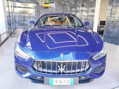 Begagnad Maserati Ghibli 430 HK (316 kW) 2018 Blå Sedan