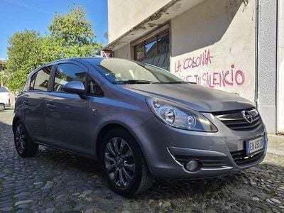 Usata Opel Corsa Edition 86 CV (63 kW) 2011 Utilitaria