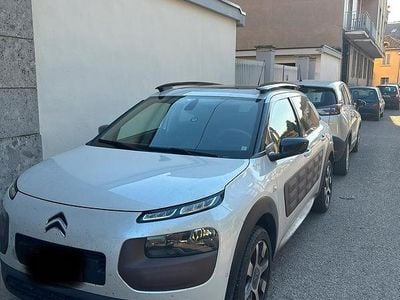 Usata Citroën C4 Cactus Shine 82 CV (60 kW) 2016 Bianco Utilitaria