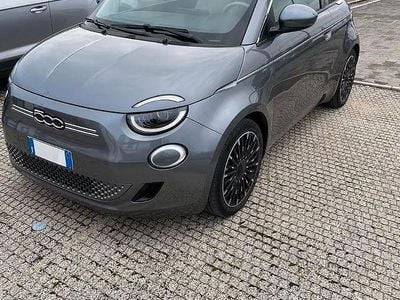 Second-hand Fiat 500e La Prima 42 kW (58 CP) 2023 Berlinǎ