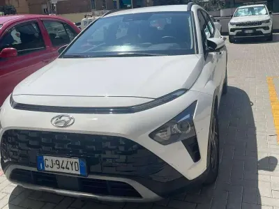 Usata Hyundai Bayon 84 CV (61 kW) 2023 Bianco SUV