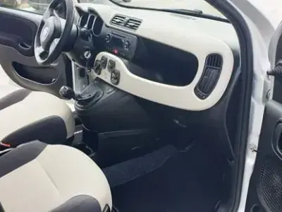 Usata Fiat Panda Lounge 69 CV (50 kW) 2014 Argento Utilitaria