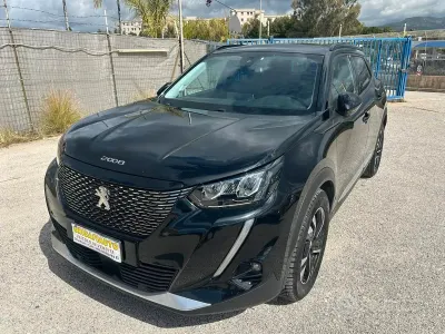 Occasion Peugeot 2008 Allure 110 PK (80 kW) 2022 Zwart SUV