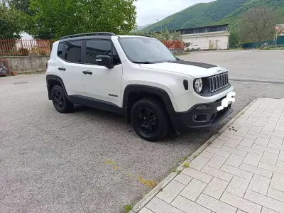 Usata Jeep Renegade Sport 120 CV (88 kW) 2015 Bianco SUV