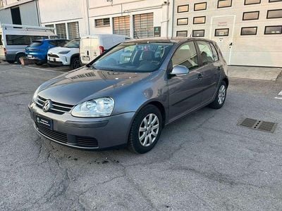 Usata VW Golf IV Trendline 102 CV (75 kW) 2006 Grigio metallizzato Berlina