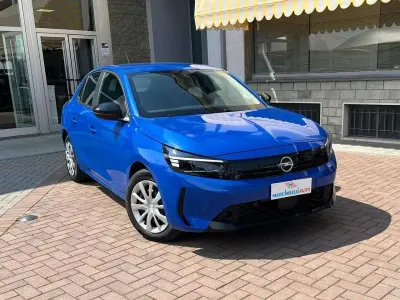Usata Opel Corsa Edition 101 CV (74 kW) 2025 Blu/azzurro Utilitaria