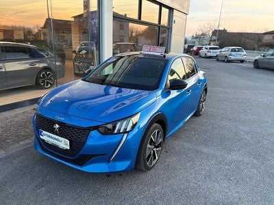 Usata Peugeot e-208 GT 100 kW (136 CV) 2022 Blu Utilitaria