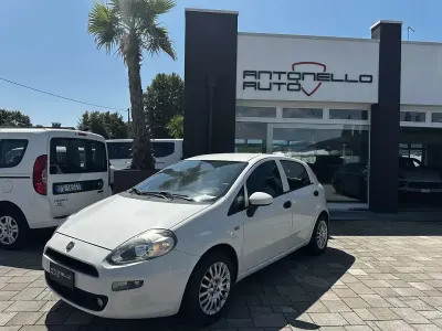 Usata Fiat Punto 95 CV (69 kW) 2018 Bianco Utilitaria
