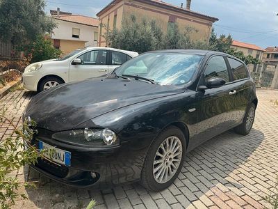 Usata Alfa Romeo 147 150 CV (110 kW) 2006 Nero Utilitaria