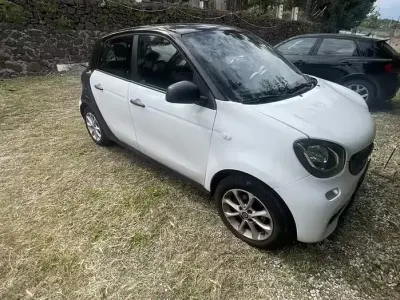 Begagnad Smart ForFour 71 HK (52 kW) 2016 Vit Halvkombi