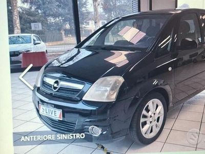 Nero Usata 2010 Opel Meriva Cosmo Monovolume | 3800 € (Buon prezzo)