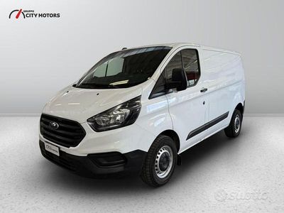 Usata Ford Transit Custom 108 CV (79 kW) 2021 Bianco Berlina