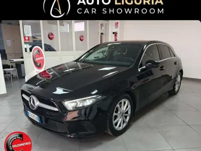 Usata Mercedes A180 116 CV (85 kW) 2019 Nero Berlina