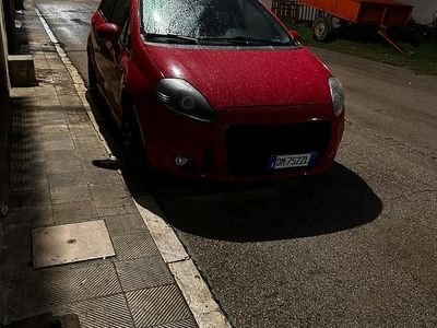 Usata Fiat Grande Punto 90 CV (66 kW) 2008 Rosso Utilitaria