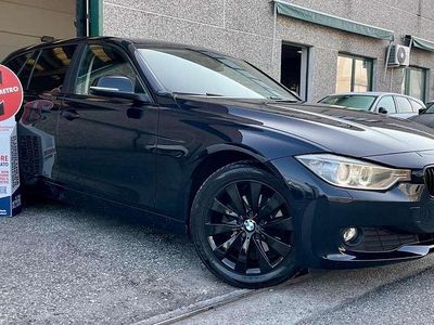 Usata BMW 320 Sport Line 185 CV (136 kW) 2015 Blu Station wagon