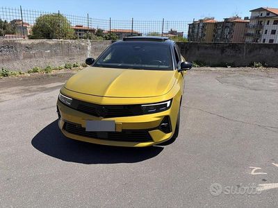 Usata Opel Astra Ultimate 131 CV (96 kW) 2022 Giallo Utilitaria