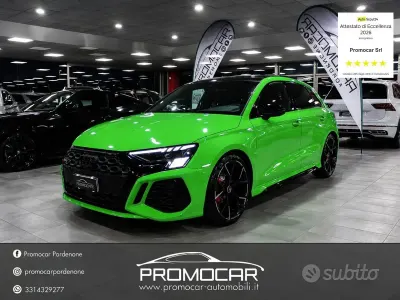 Usata Audi RS3 Ambiente 400 CV (294 kW) 2024 Verde kyalami Berlina