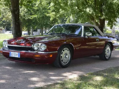 Usata Jaguar XJS 222 CV (163 kW) 1996 Carnival red Cabrio