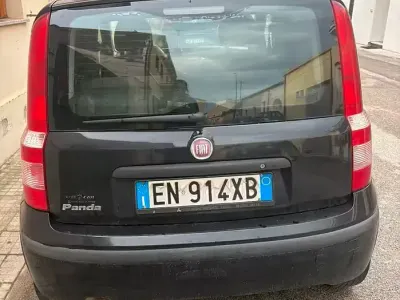Usata Fiat Panda 69 CV (50 kW) 2012 Nero Utilitaria