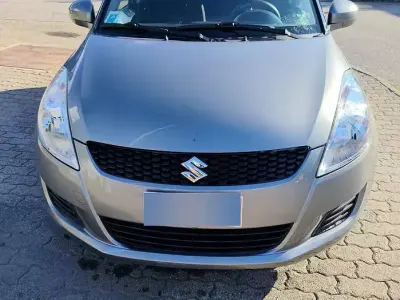 Usata Suzuki Swift 94 CV (69 kW) 2012 Grigio Utilitaria