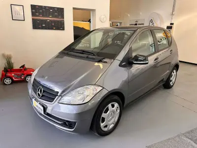 Usado Mercedes A160 Edition 95 CV (69 kW) 2010 Gris Monovolumen