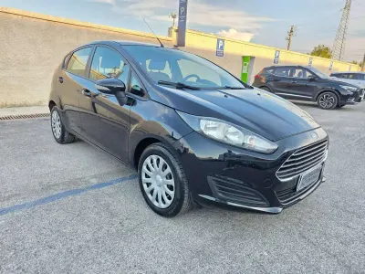 Usata Ford Fiesta Titanium 80 CV (58 kW) 2013 Nero Berlina