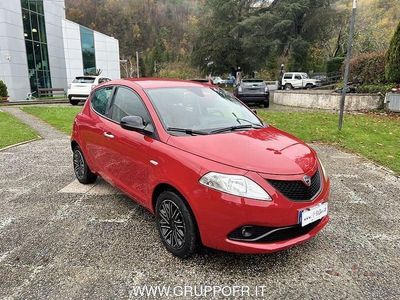 Usata Lancia Ypsilon Gold 69 CV (50 kW) 2020 Rosso Utilitaria