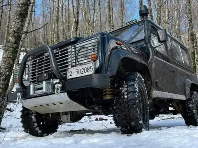Usata Land Rover Defender 109 CV (80 kW) 1990 Nero SUV