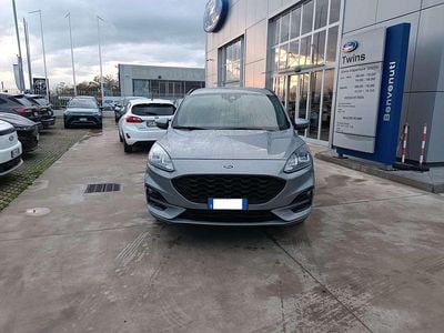 Usata Ford Kuga ST-Line 120 CV (88 kW) 2022 Solar silver SUV