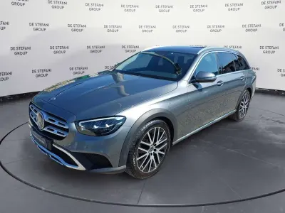 Usata Mercedes E220 All-Terrain Business 194 CV (142 kW) 2022 Argento Station wagon
