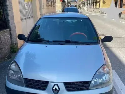 Brugt Renault Clio II 58 HK (42 kW) 2006 Grå Sedan