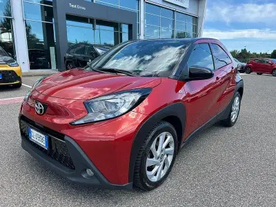 Usata Toyota Aygo X Trend 72 CV (52 kW) 2022 Arancione SUV