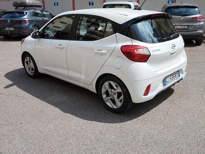Usata Hyundai i10 67 CV (49 kW) 2022 Bianco Utilitaria