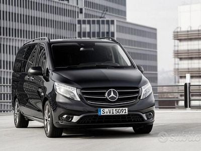 Usata Mercedes V250 Avantgarde 190 CV (139 kW) 2025 Nero Monovolume