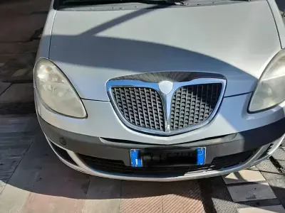 Usata Lancia Musa 2005 Grigio Monovolume