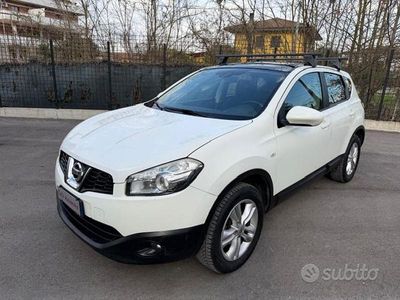 Usata Nissan Qashqai Acenta 110 CV (80 kW) 2010 Bianco pastello SUV