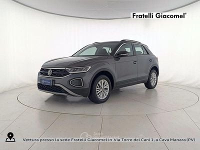 Indium grey metallizzato nero Usata 2024 VW T-Roc Life SUV | 25.900 € (Ottimo prezzo)