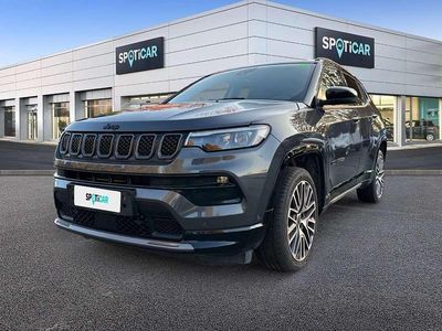 Grigio Usata 2024 Jeep Compass Summit SUV | 25.900 € (Buon prezzo)