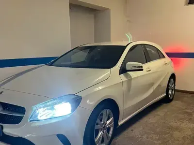 Usata Mercedes 180 109 CV (80 kW) 2018 Bianco Berlina