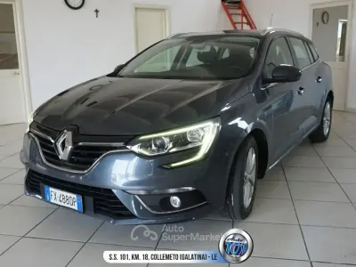 Usata Renault Mégane Business 116 CV (85 kW) 2019 Gray Berlina