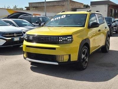 Nuova Fiat Grande Panda La Prima 100 CV (73 kW) 2025 Giallo Utilitaria