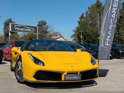 Usata Ferrari 488 670 CV (492 kW) 2017 Giallo Cabrio