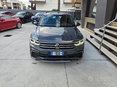 Usata VW Tiguan R-line 150 CV (110 kW) 2023 Grigio SUV