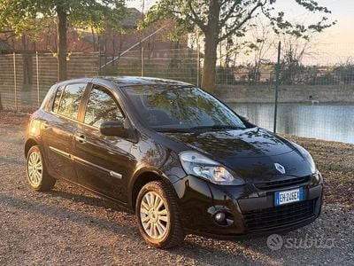Usata Renault Clio II 75 CV (55 kW) 2011 Nero Berlina