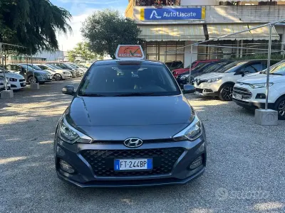 Usata Hyundai i20 75 CV (55 kW) 2019 Grigio Utilitaria