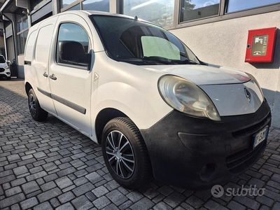 Usata Renault Kangoo 85 CV (62 kW) 2008 Bianco Monovolume